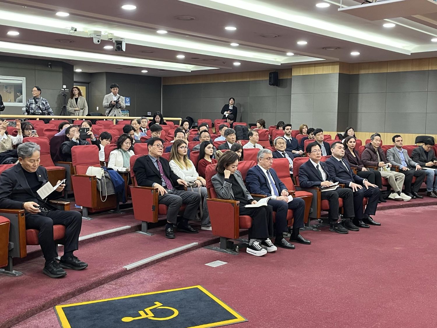 BMU-İNHA İDP tələbəsi ölkəmizin mədəni irsini xarici auditoriyaya təqdim edib